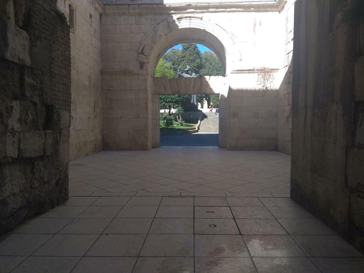 شقة سبليت  في Apartman Dario المظهر الخارجي الصورة